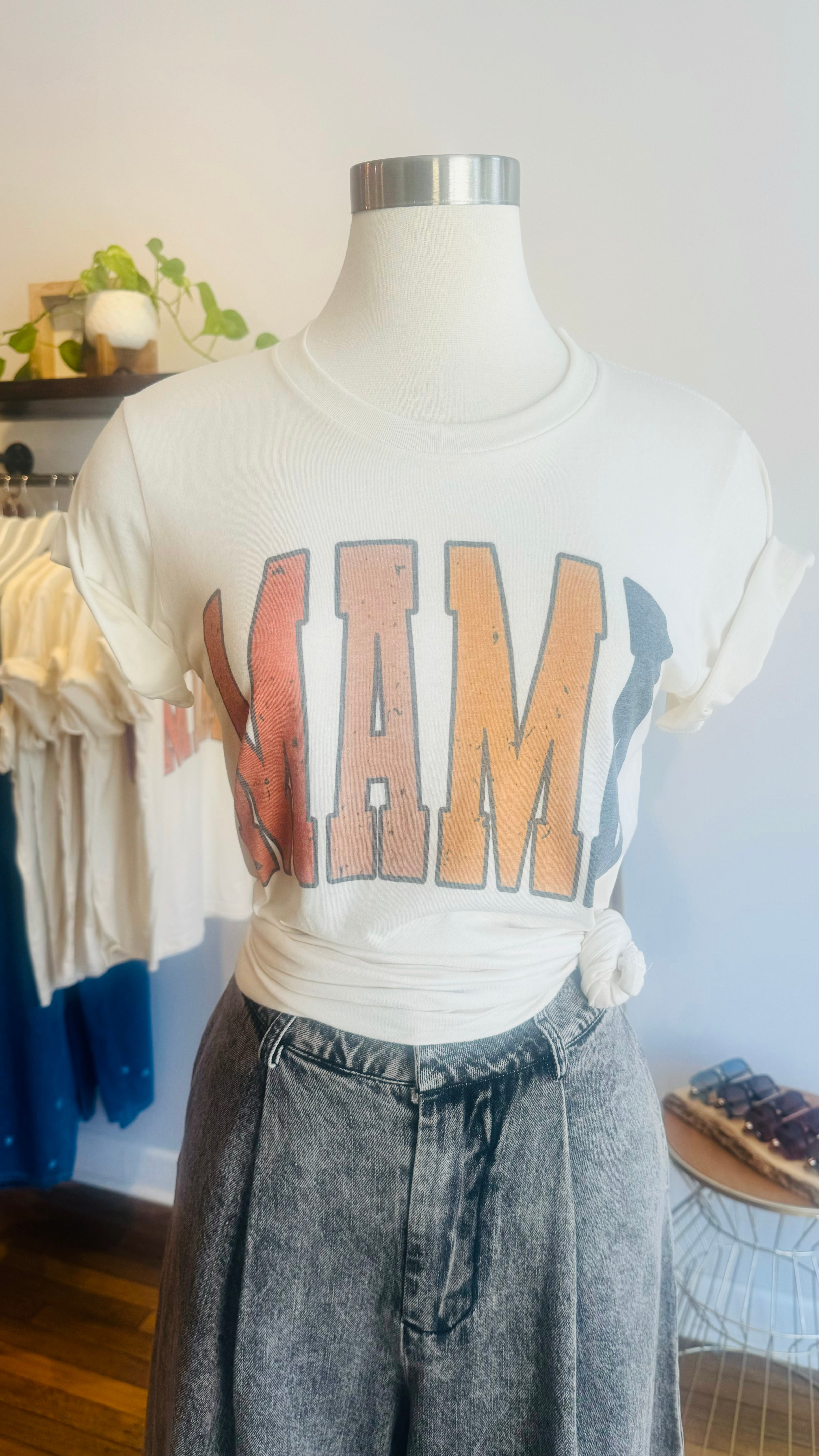 Mama Graphic Tee