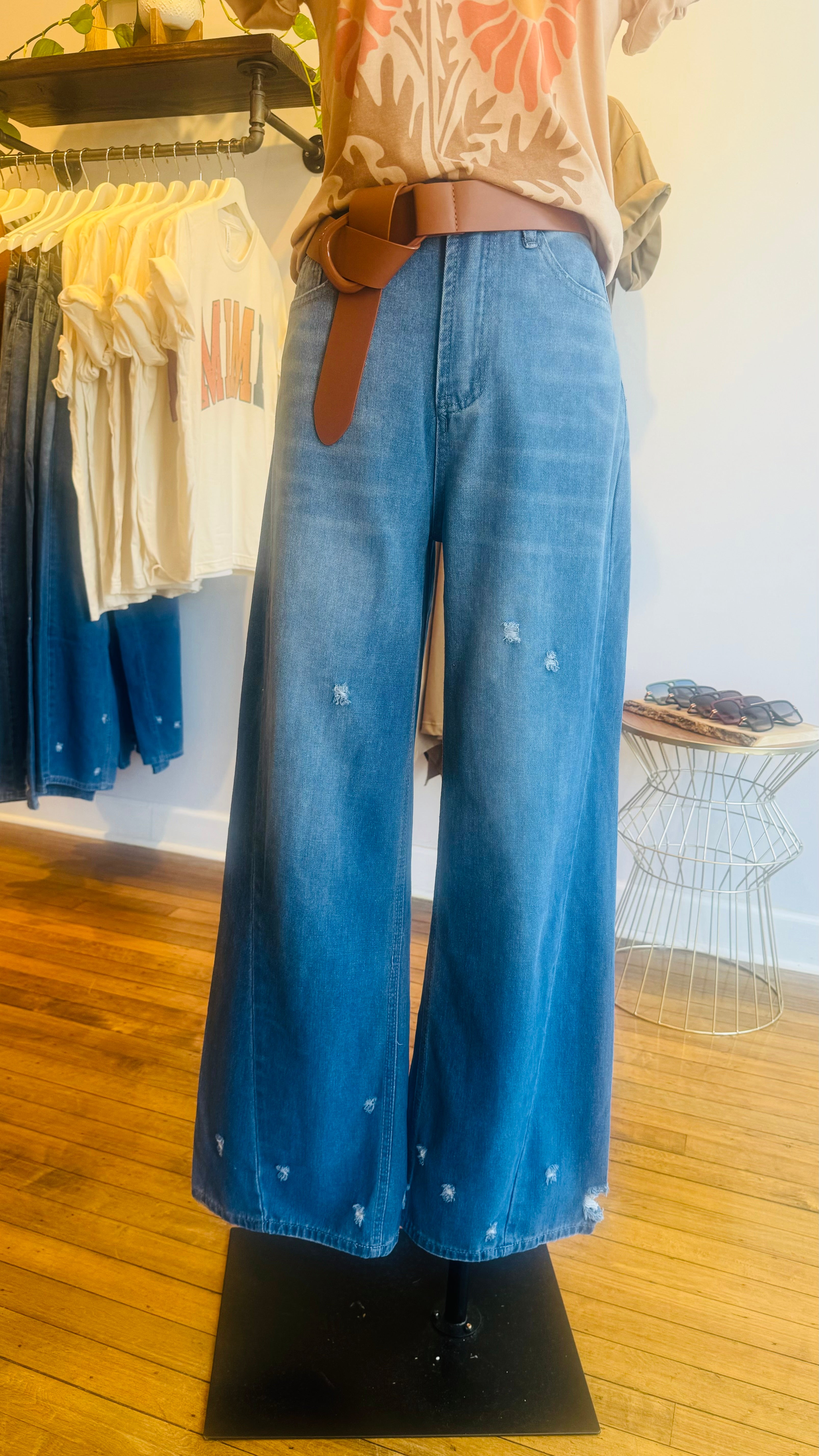 Distressed Wide Leg Jeans