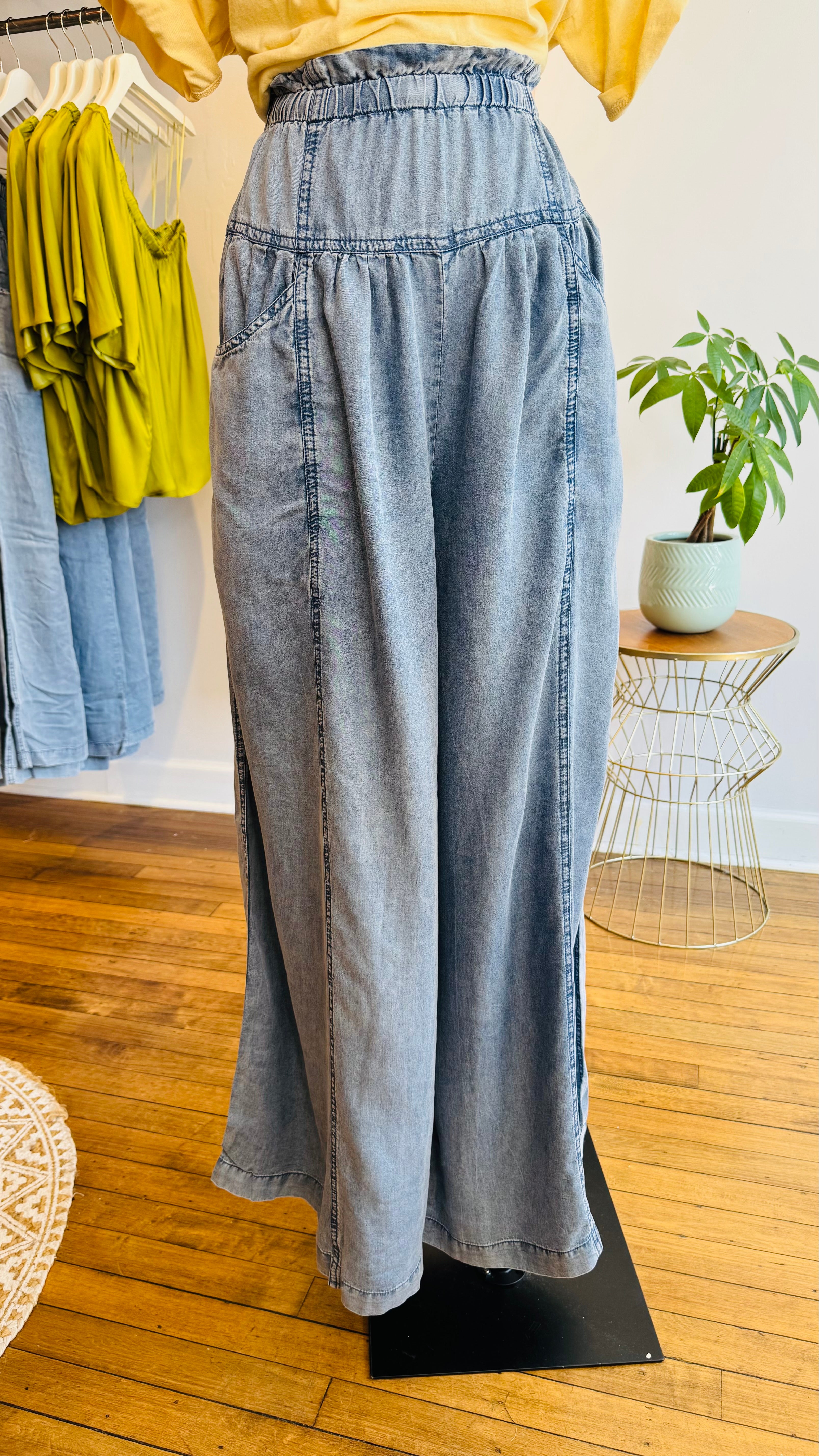 Tencel Wide-Leg Pant