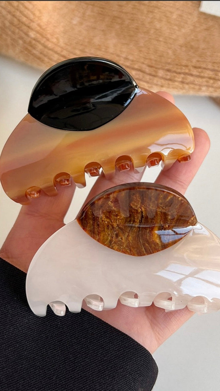 Marble Accent Hair Claw