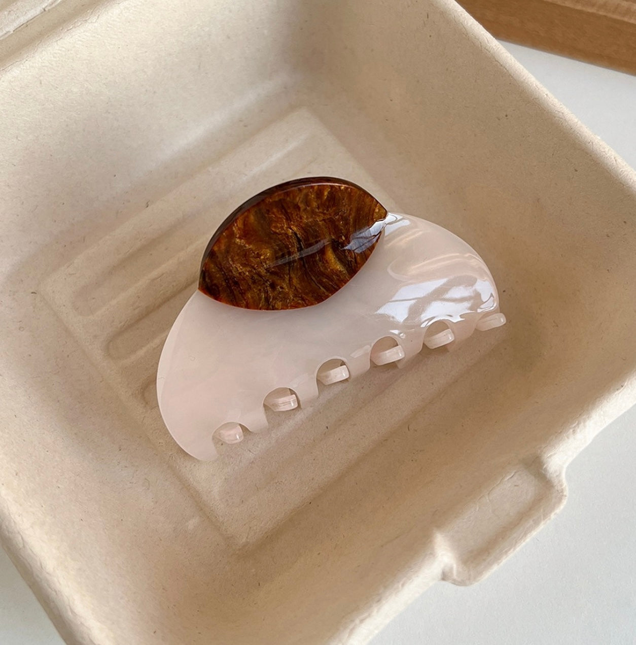 Marble Accent Hair Claw