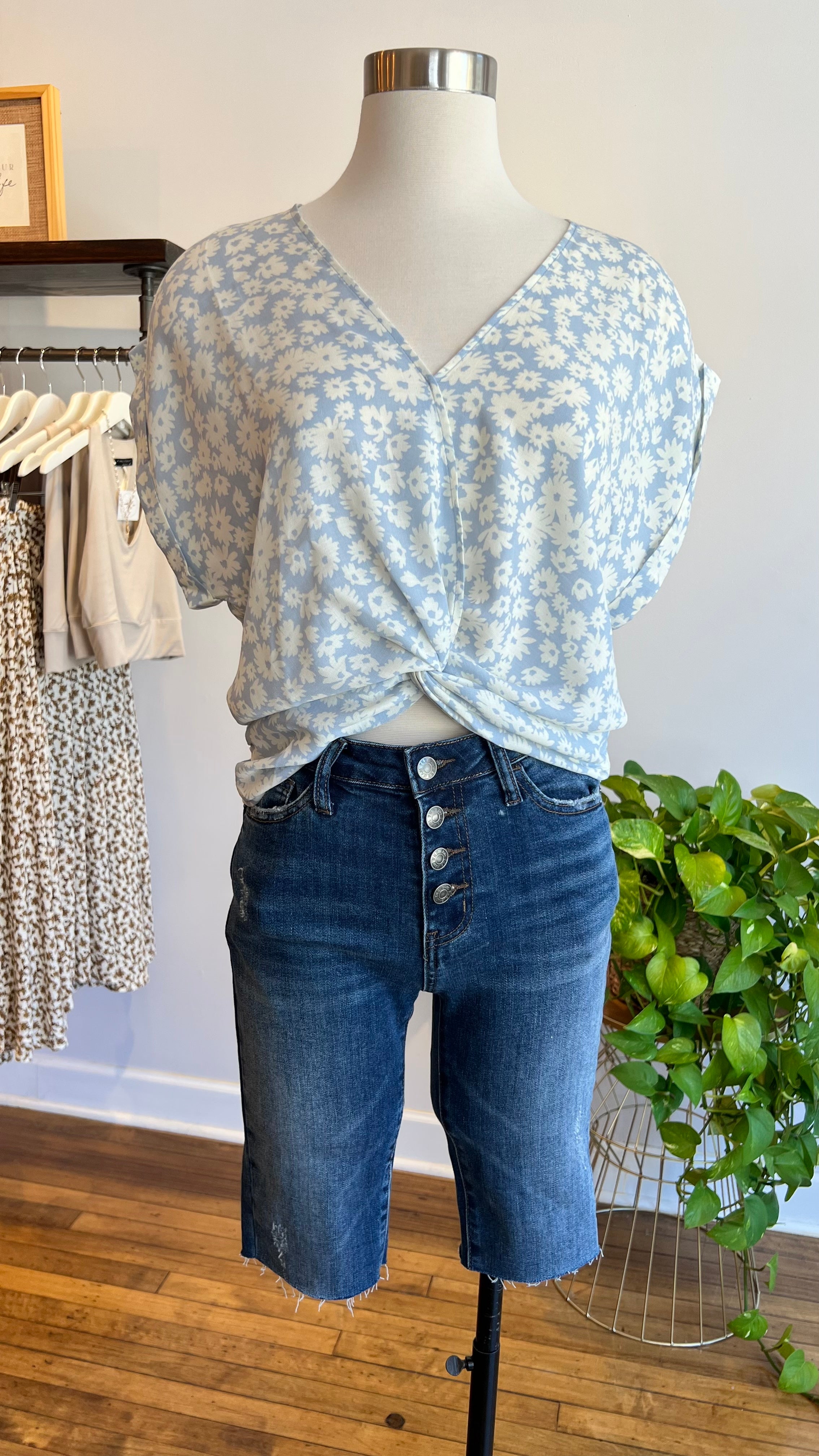 Floral Print Twist Front Top
