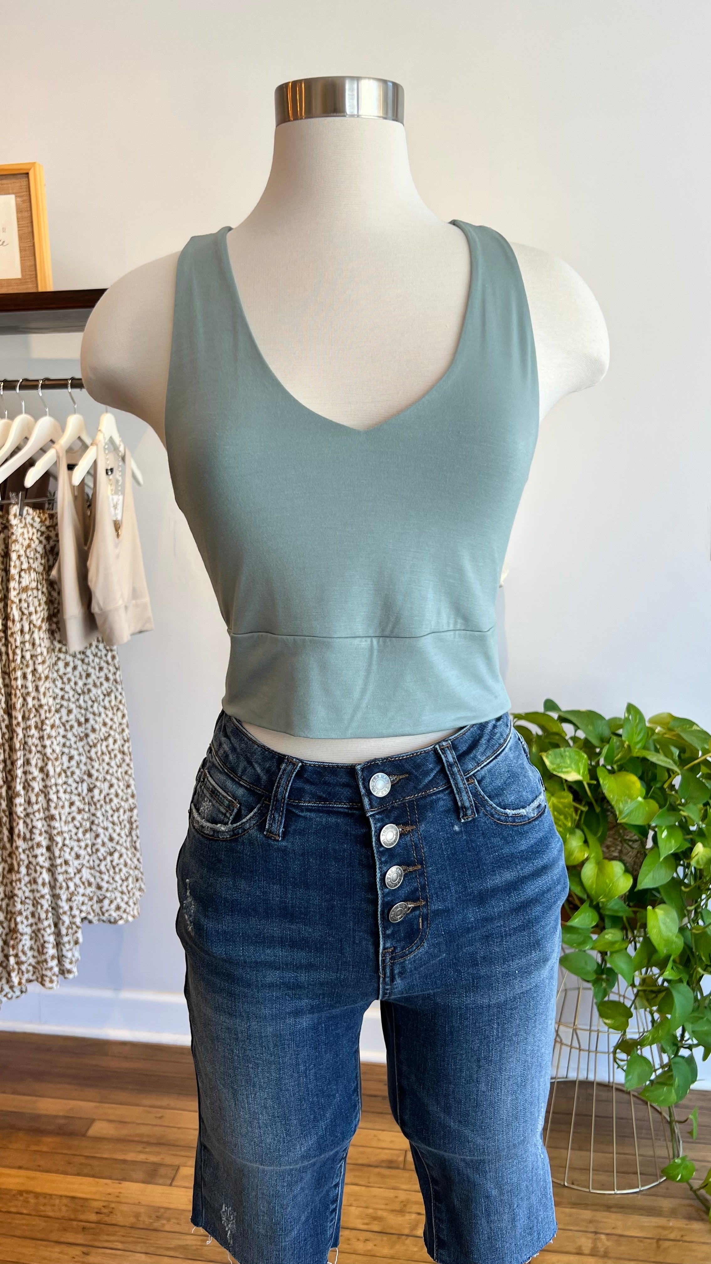 Double Layered Crop Tank Top